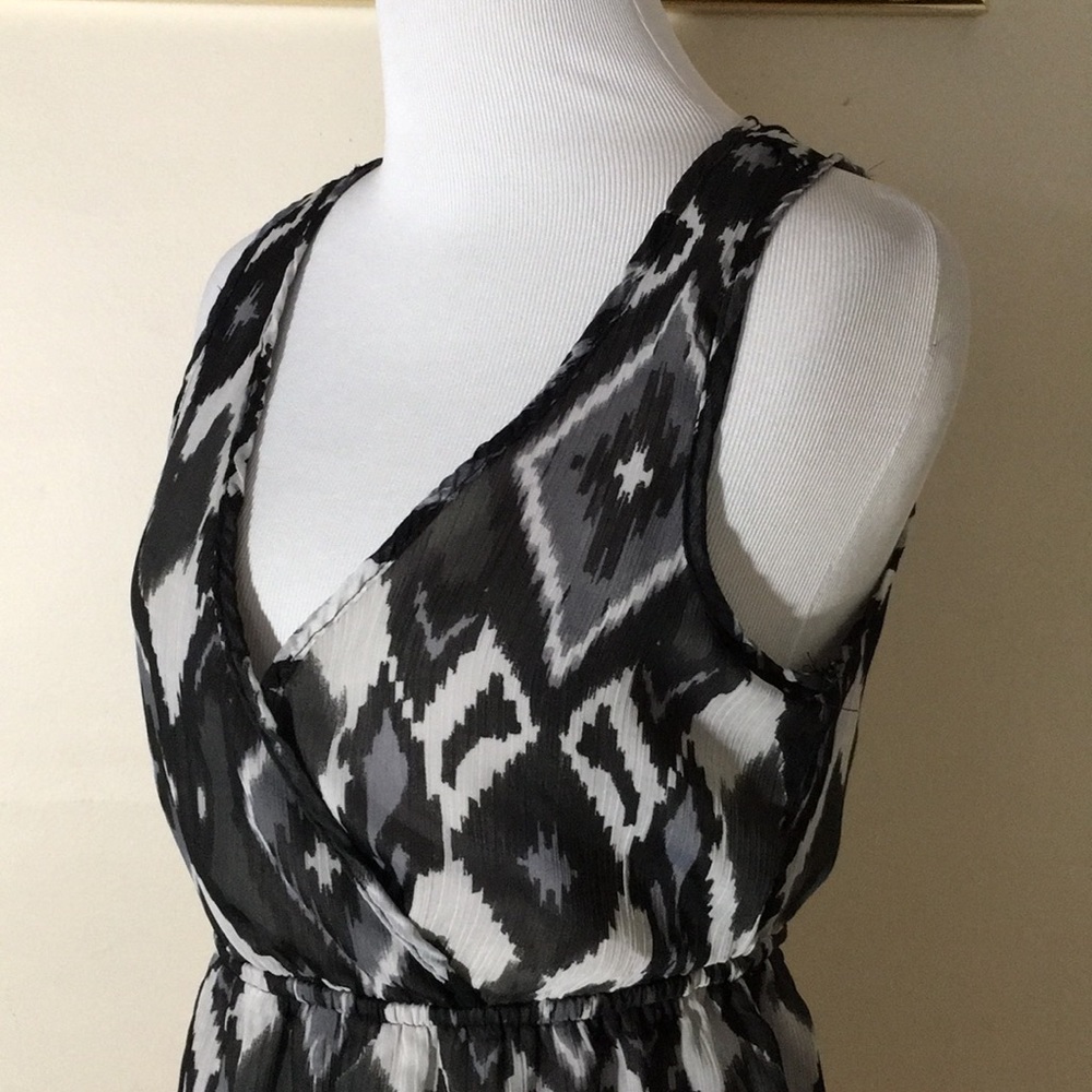 Forever 21 sleeveless dress. Size S - Picture 2 of 5